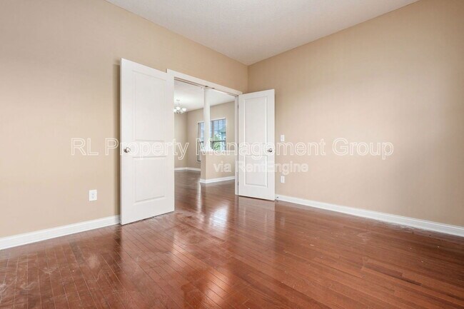 Building Photo - 10327 Indigo Dr