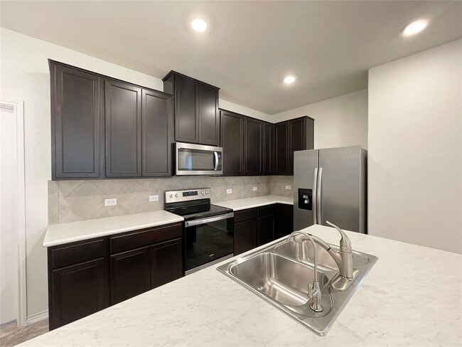 Building Photo - 168 Crimson Ln