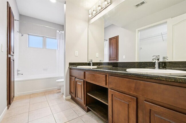 Building Photo - 6000-22 Shepherd Mountain Cove