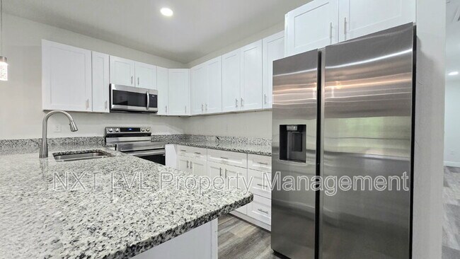 Building Photo - 5050 Jones Dr