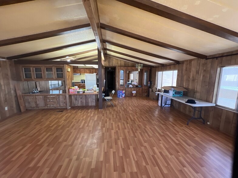 Building Photo - 203 Shoshone Ln