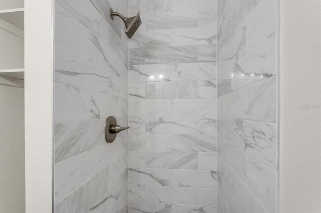 Building Photo - 14717 Sunset St