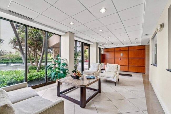 Building Photo - 4200 N Ocean Dr