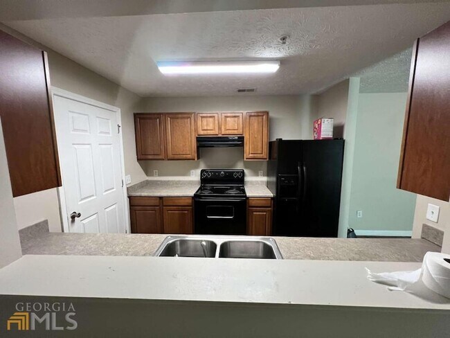 Building Photo - 13101 Fairington Ridge Cir