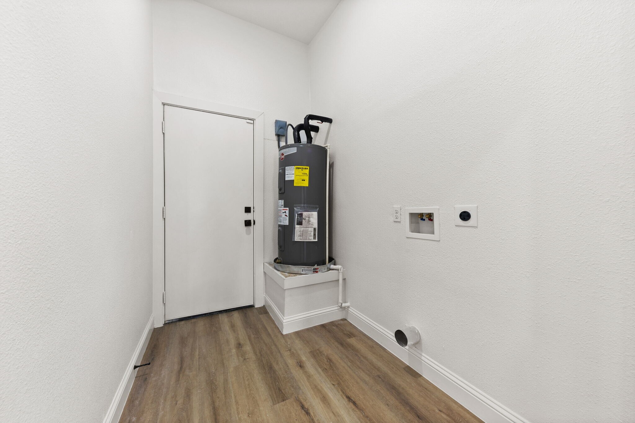 Building Photo - 1279 Bonham St