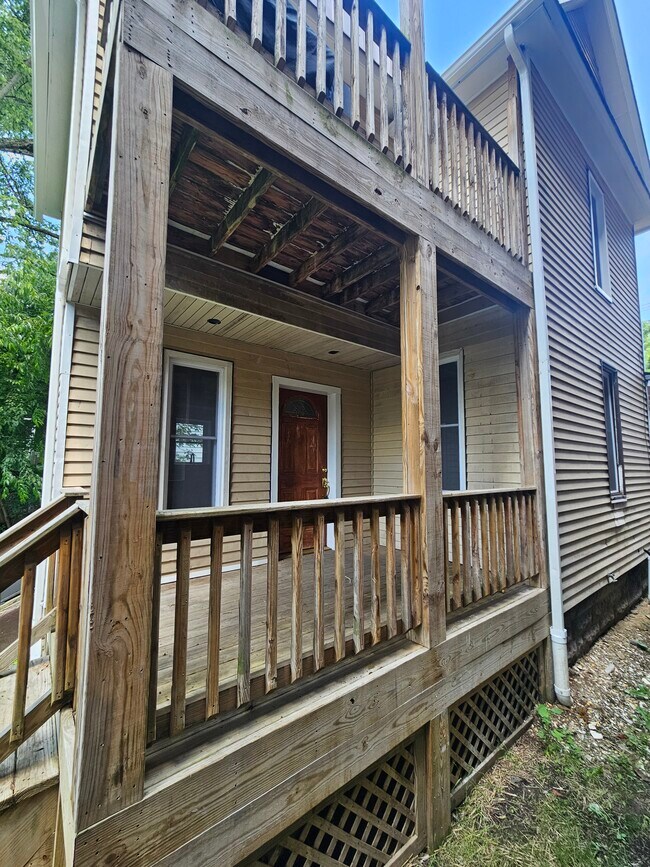 Building Photo - 621 New Castle Rd