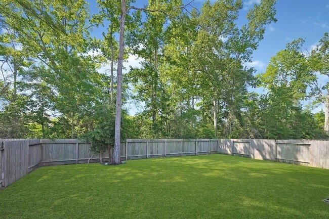 Building Photo - 18788 Laurel Hills Dr