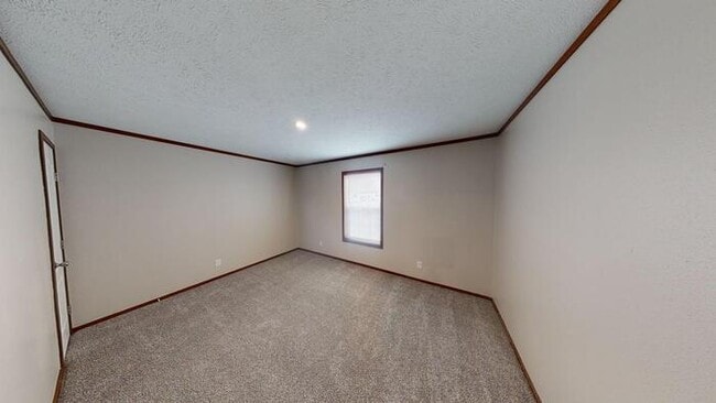 Building Photo - 120 Northwest Dr