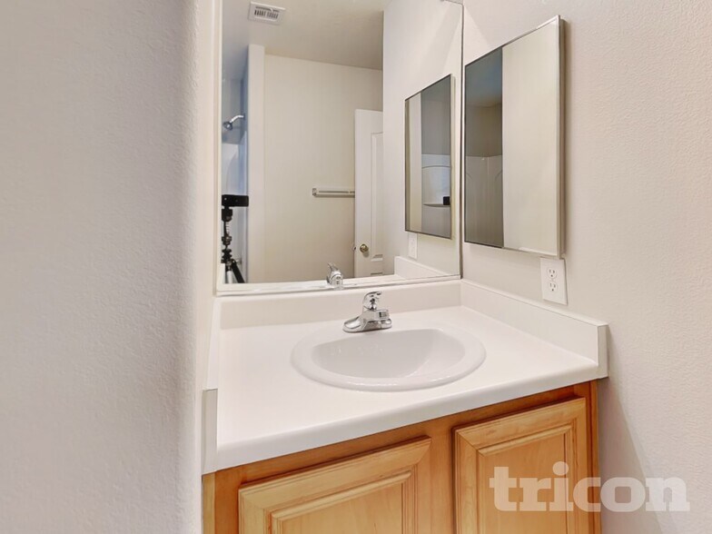 Building Photo - 5969 Red Raspberry Ct