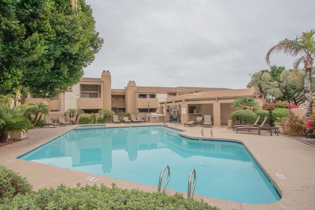 Building Photo - 7950 E Starlight Way
