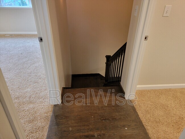 Building Photo - 344 W Selmar Ct