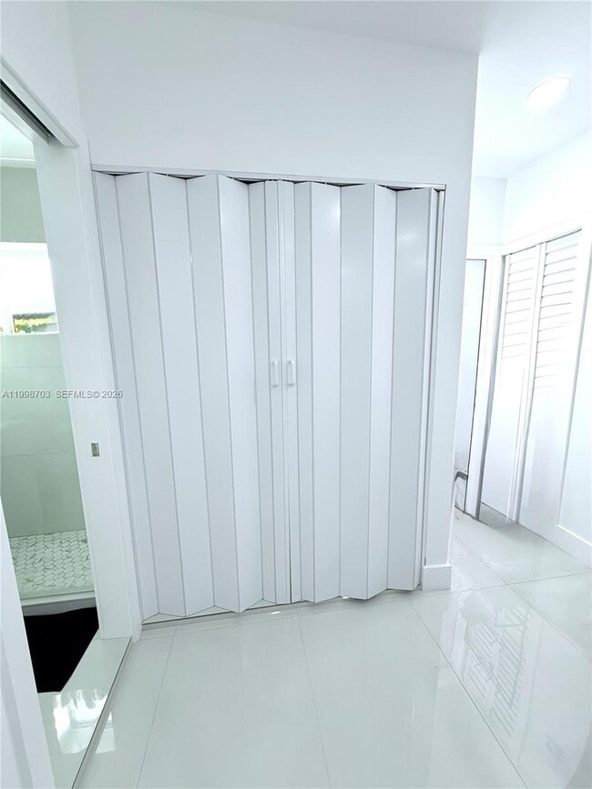 Building Photo - 4600 W 8th Ave