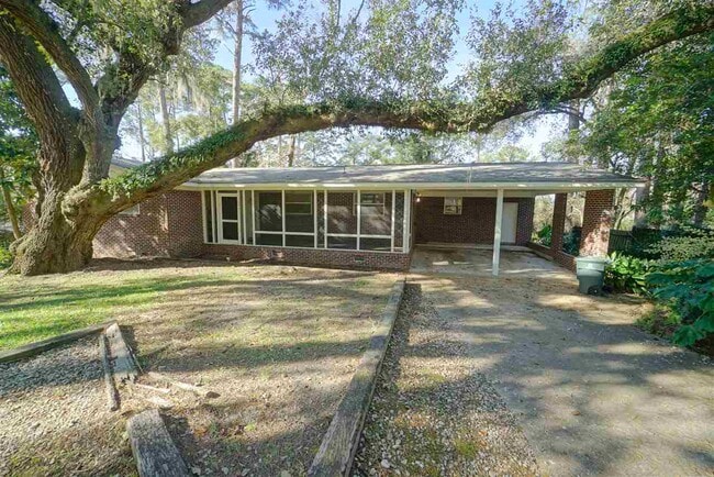 Building Photo - 1804 Skyland Dr