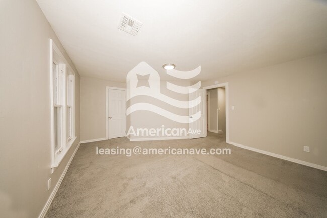 Building Photo - 3119 Pioneer Ave