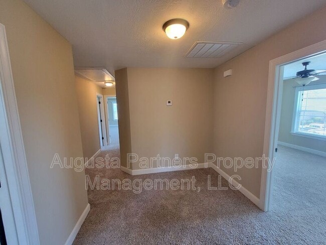 Building Photo - 841 Herrington Dr