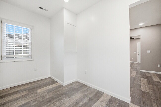 Building Photo - GORGEOUSLY REMODELED 2 BED HOUSE FOR RENT IN HAMPTON!