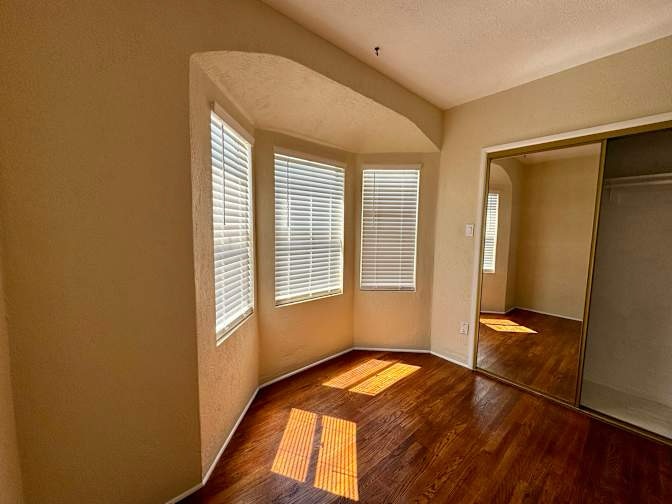 Building Photo - 1350 N Fairview Ave