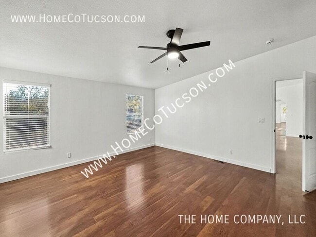 Building Photo - 5840 E Dakota Rd