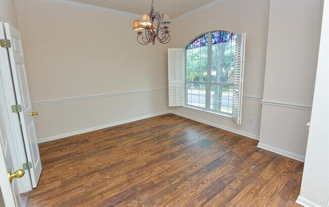 Building Photo - 1806 Chasewood Dr