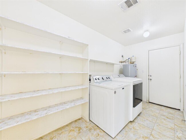 Building Photo - 19708 San Chisolm Dr