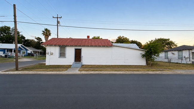Building Photo - 1401 Monterey St