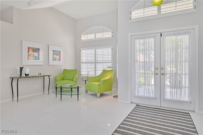 Building Photo - 3681 Lakemont Dr