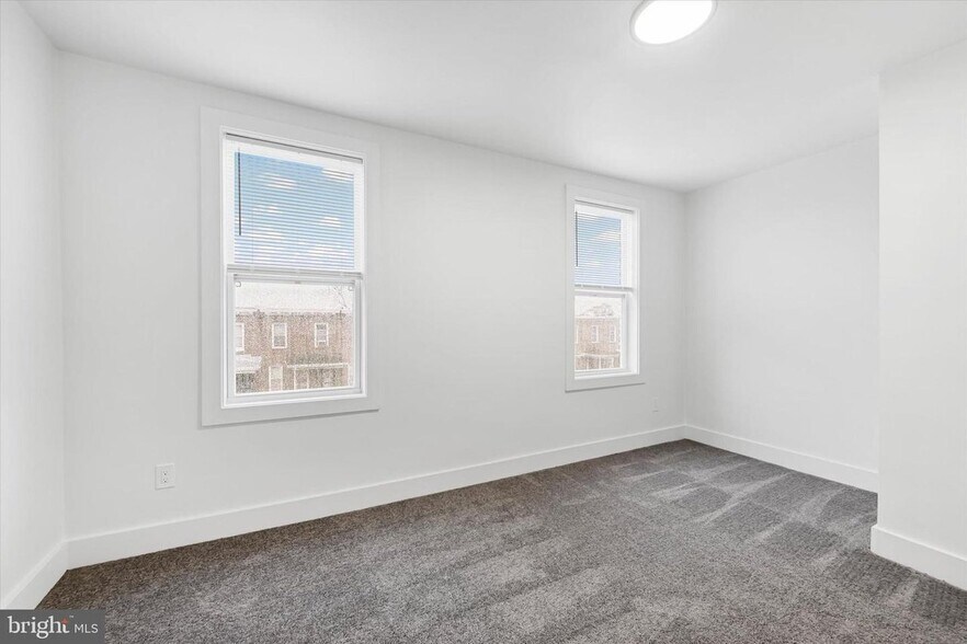Building Photo - 3315 Lyndale Ave