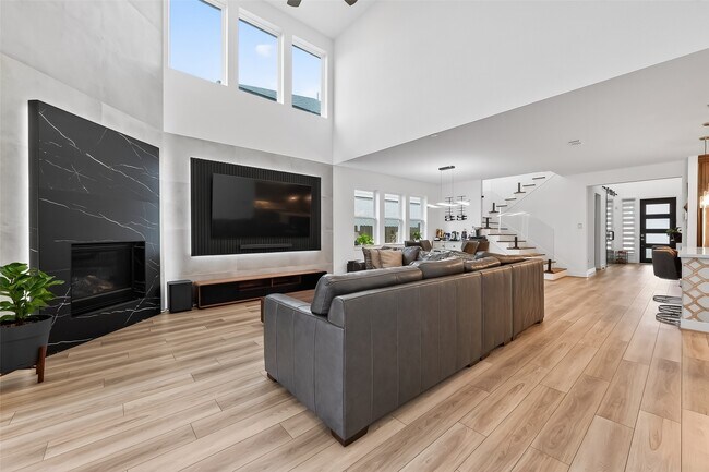 Building Photo - 21642 Laggan Clf Ln