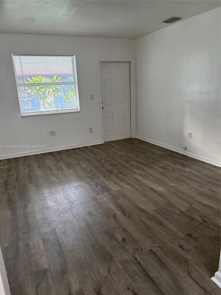 Building Photo - 2520 NE 181st St