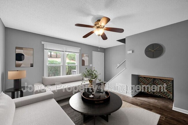 Building Photo - 2632 White Oak Ln