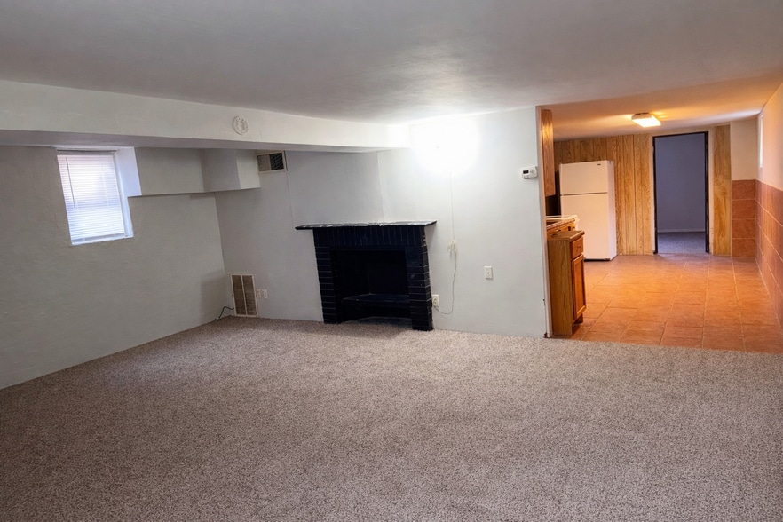 Living Room - 611 S Hawthorne Ave