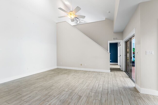 Building Photo - ** COURTYARDS AT QUAIL WOODS ** 2 BED + DEN / 2 BATH - TOWNHOME - NORTH NAPLES - ANNUAL RENTAL