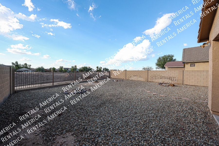 Building Photo - 5614 W Lydia Ln