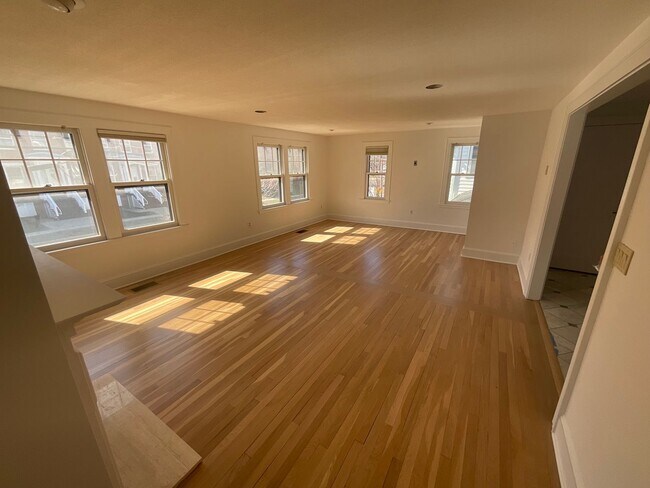 Building Photo - 0 Macdonough Place