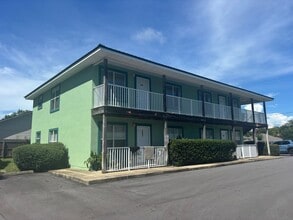 Building Photo - 567 Florosa Ct