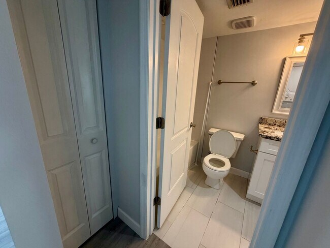 Building Photo - Lovely Unfurnished 2 Bedroom Condo-Estuary of Marco Island