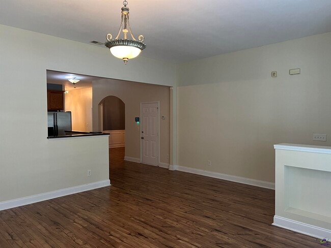 Building Photo - 644 Ivy Brook Way