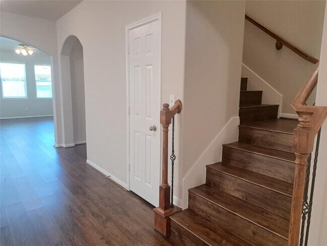 Building Photo - 26315 Fox Ridge Ln
