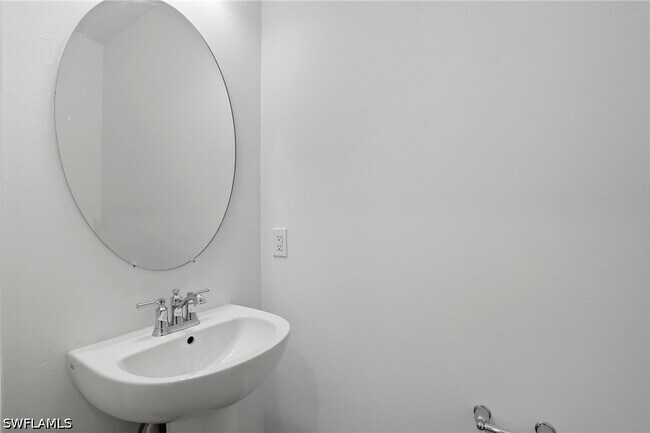 Building Photo - 27881 Radiant Ct