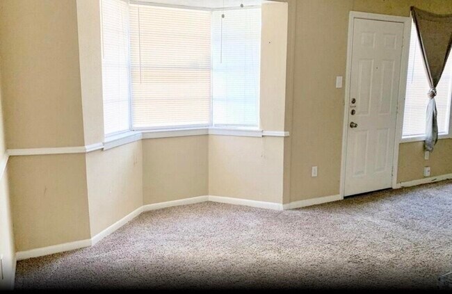 Building Photo - 6818 Thornwild Rd