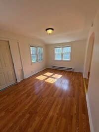 Building Photo - 1001 Silverleaf Ave