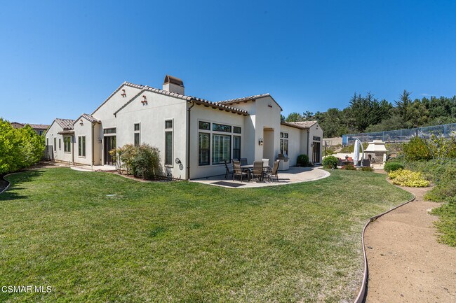 Building Photo - 835 Via Sedona