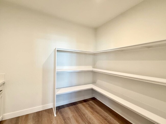 Building Photo - 11 Palm Via