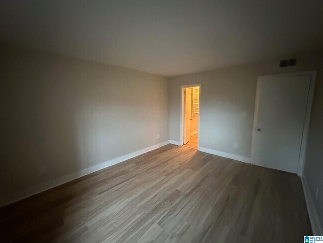 Building Photo - 412 Skyview Dr