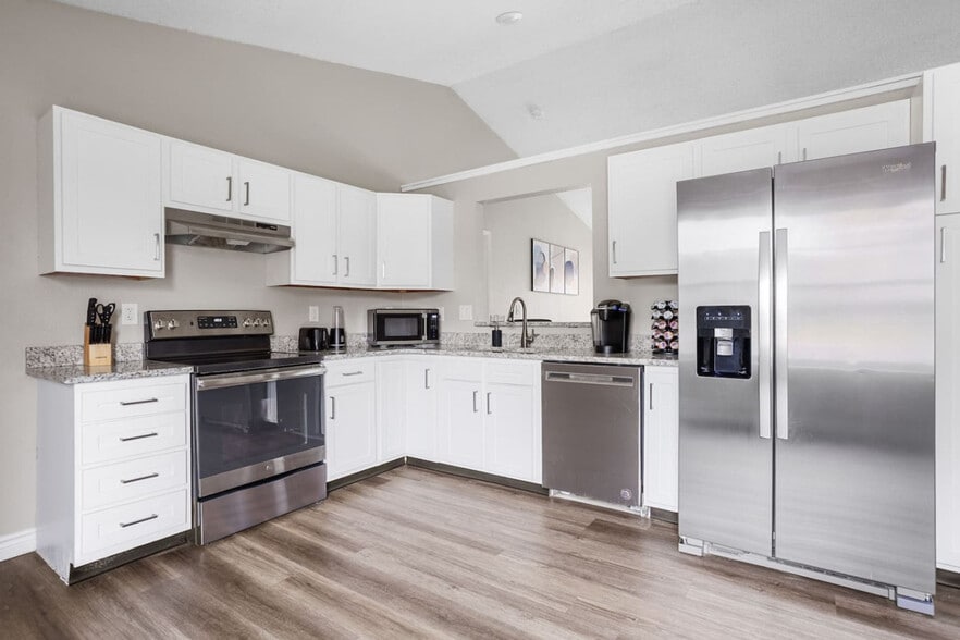 Building Photo - 9791 Stonewall Ln