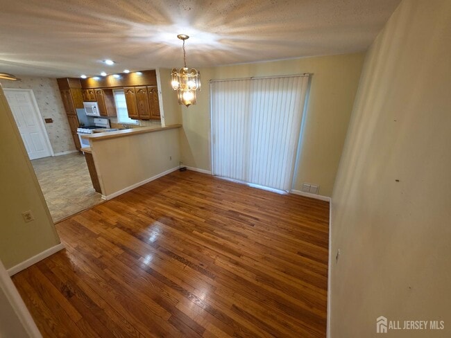 Building Photo - 236 Merchants Ave