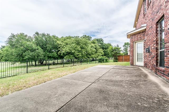 Building Photo - 2400 Royal Birkdale Dr