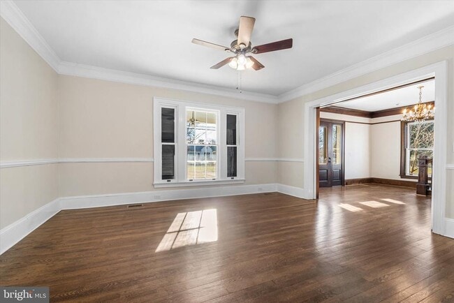 Building Photo - 311 W Main St