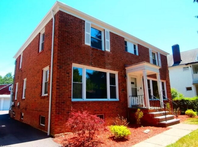 Primary Photo - 1517 Sherbrook Rd
