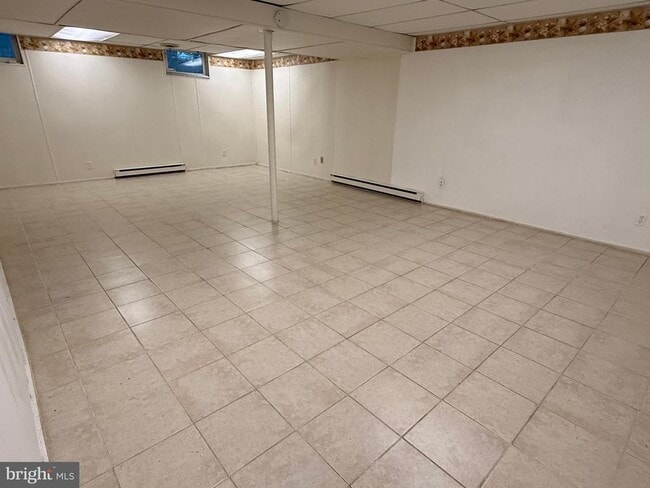 Building Photo - 10434 Calumet Grove Dr